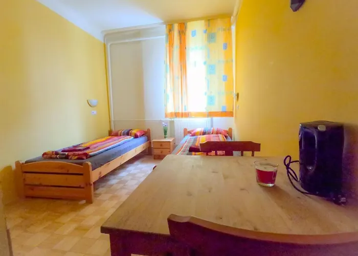 Ξενοδοχείο Double In Huetteldorfer Strasse Area *
