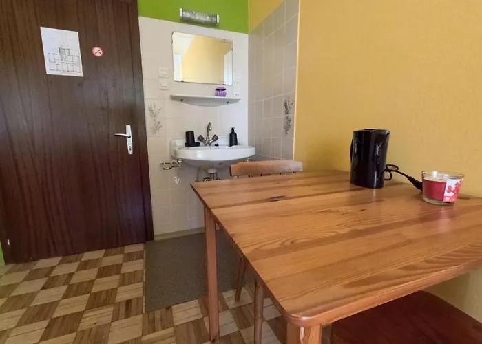 Double In Huetteldorfer Strasse Area * Βιέννη